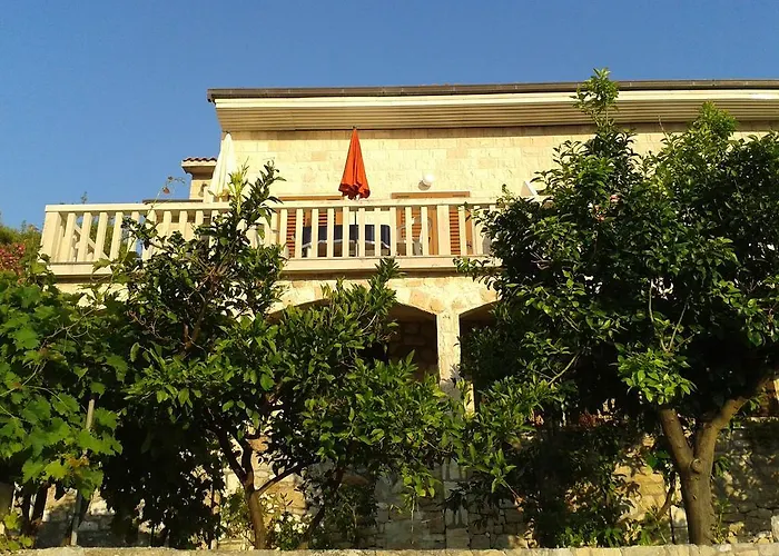 Apartment Splitska Διαμέρισμα *